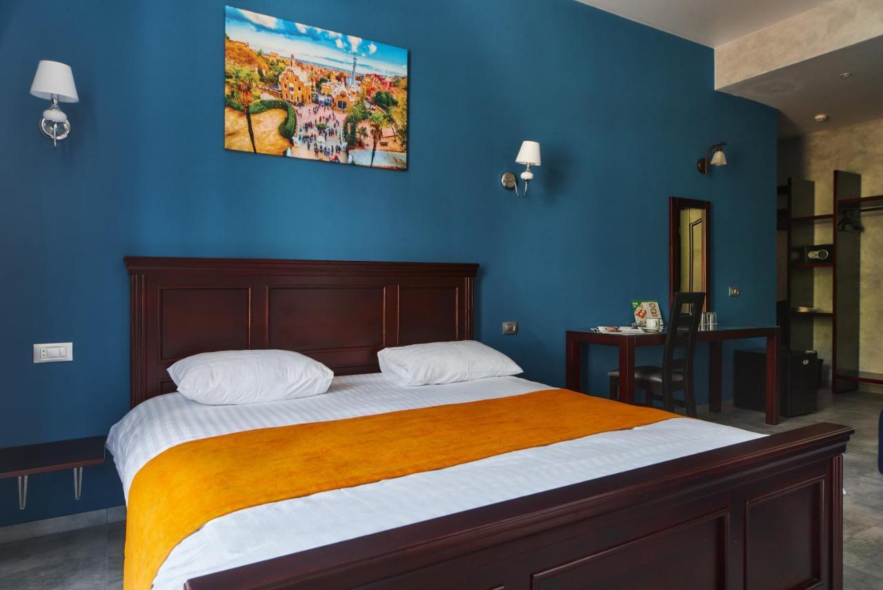Gaudi Stylish Hotel โอเดสซา ภายนอก รูปภาพ