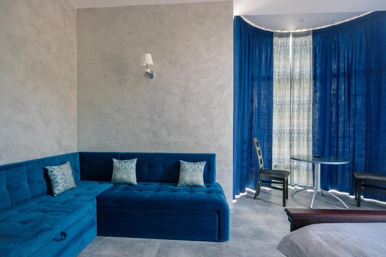 Gaudi Stylish Hotel โอเดสซา ภายนอก รูปภาพ