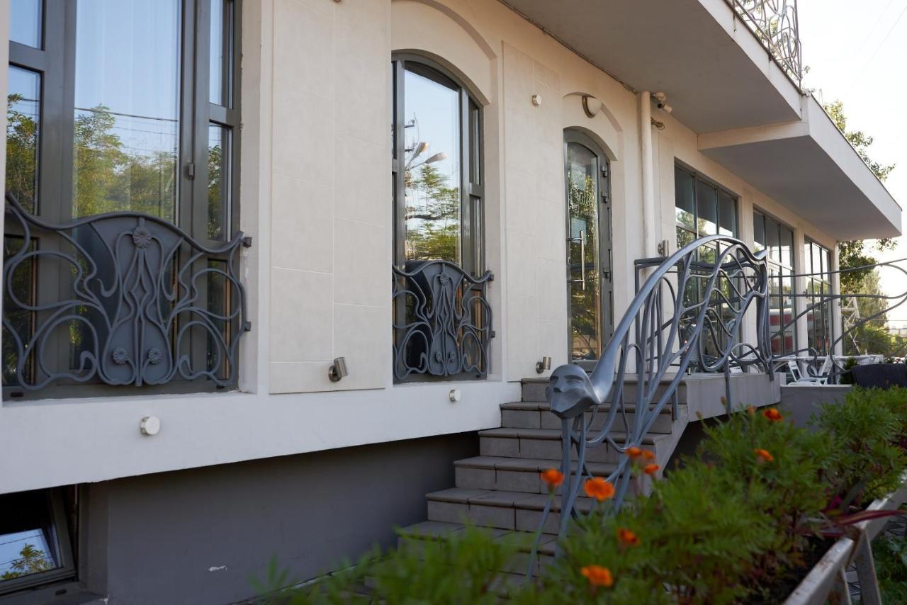 Gaudi Stylish Hotel โอเดสซา ภายนอก รูปภาพ
