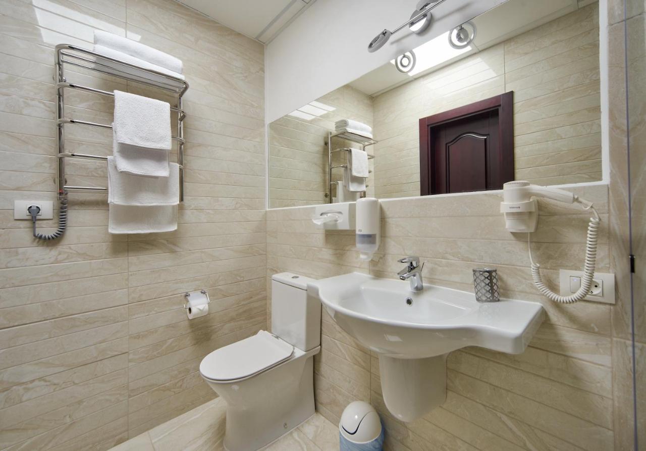 Gaudi Stylish Hotel โอเดสซา ภายนอก รูปภาพ