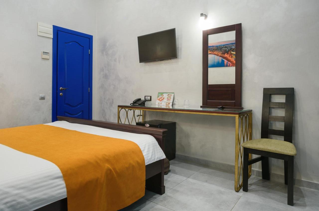 Gaudi Stylish Hotel โอเดสซา ภายนอก รูปภาพ