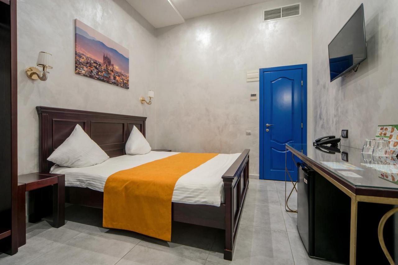 Gaudi Stylish Hotel โอเดสซา ภายนอก รูปภาพ