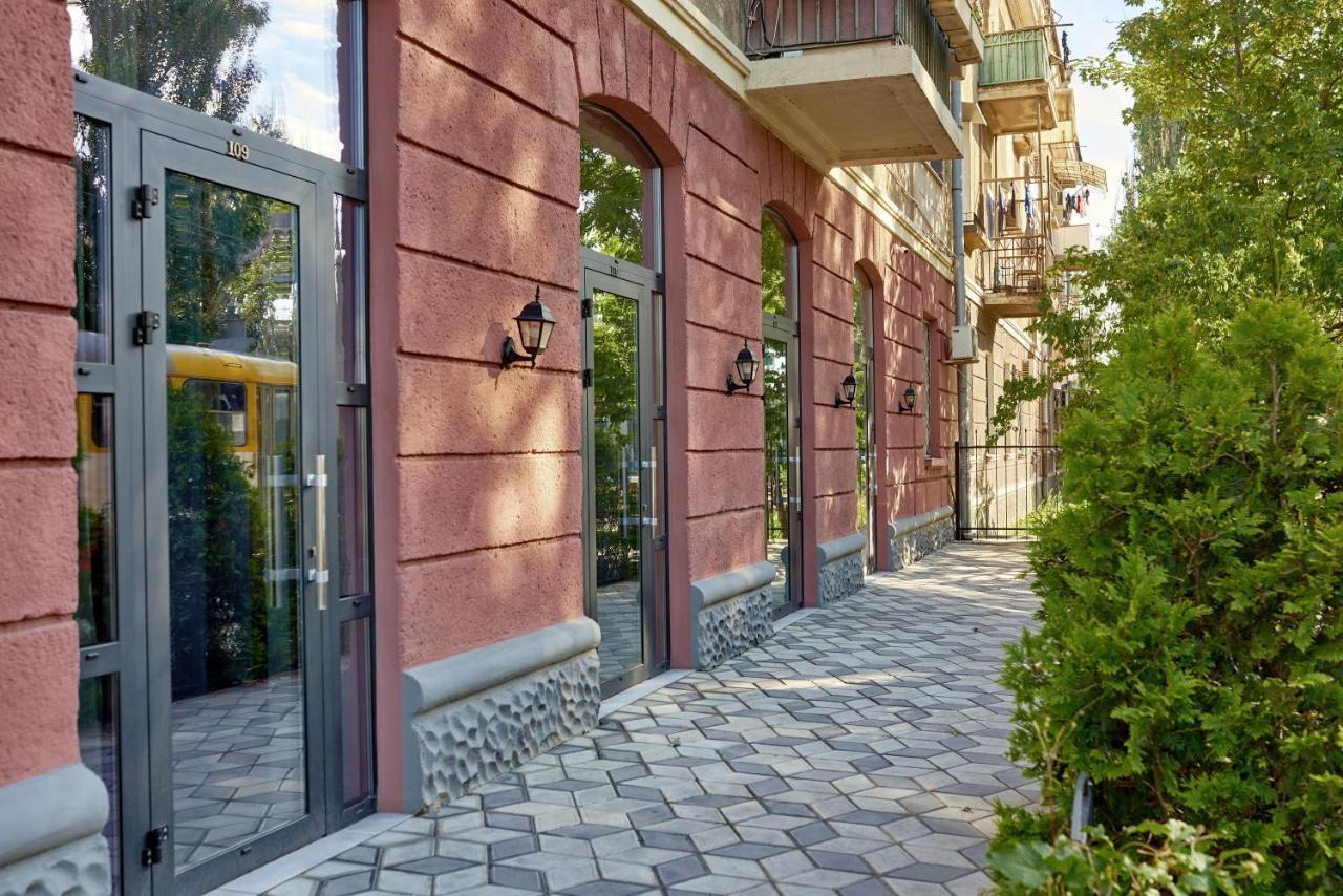 Gaudi Stylish Hotel โอเดสซา ภายนอก รูปภาพ