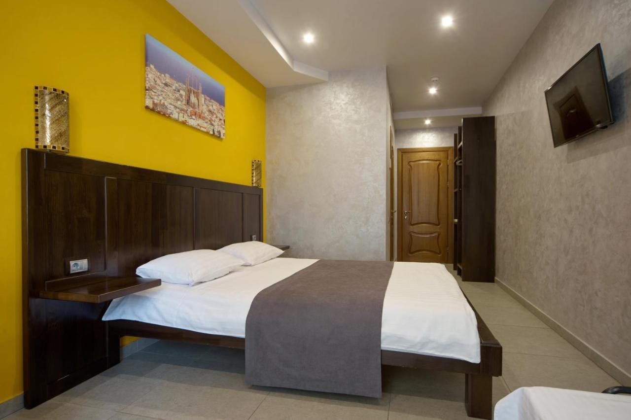Gaudi Stylish Hotel โอเดสซา ภายนอก รูปภาพ