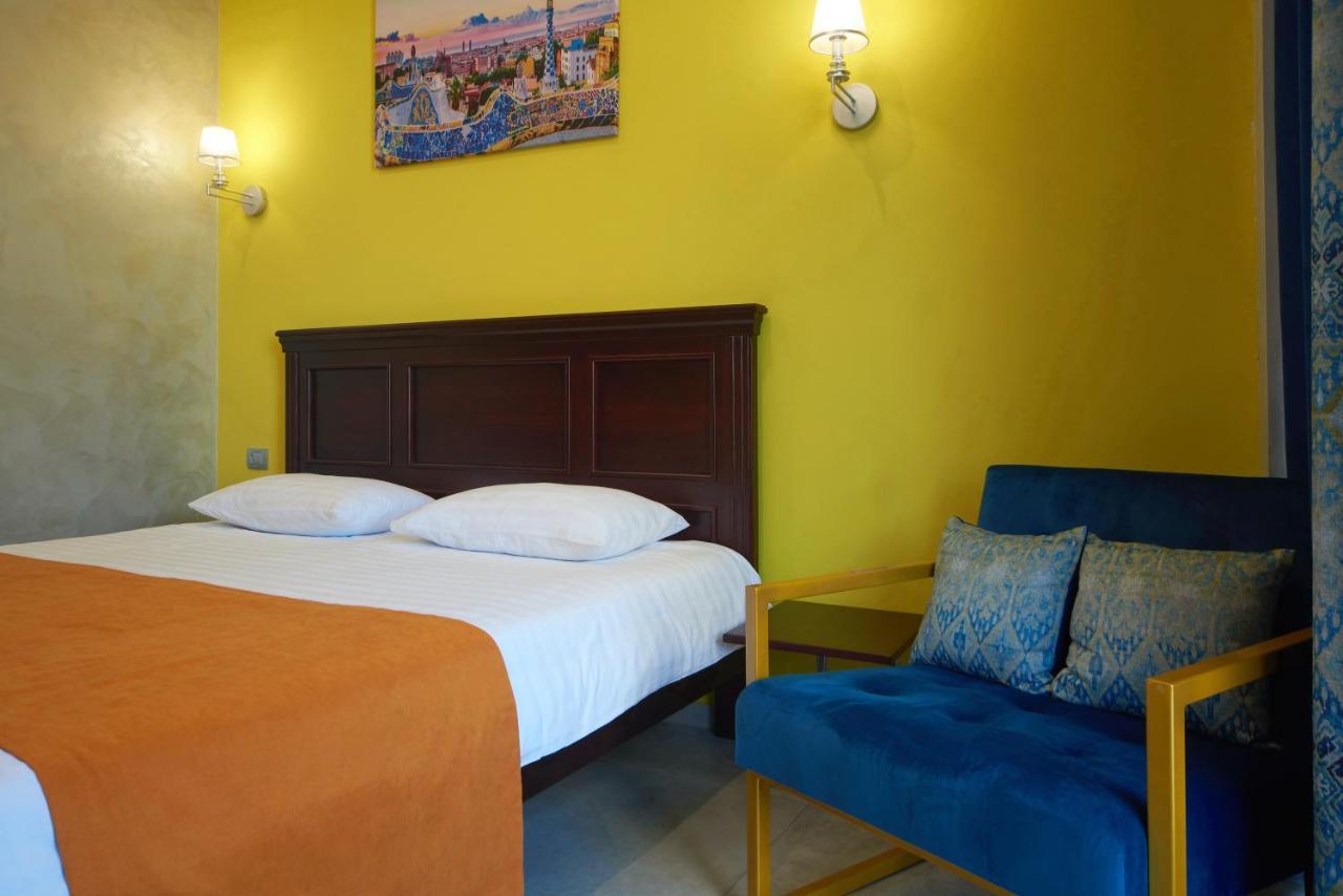 Gaudi Stylish Hotel โอเดสซา ภายนอก รูปภาพ