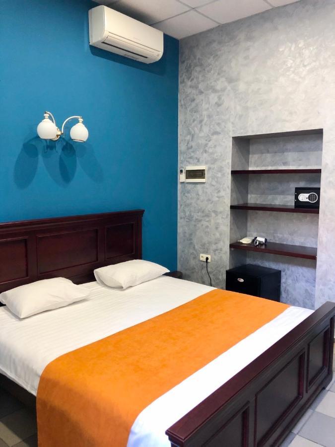 Gaudi Stylish Hotel โอเดสซา ภายนอก รูปภาพ