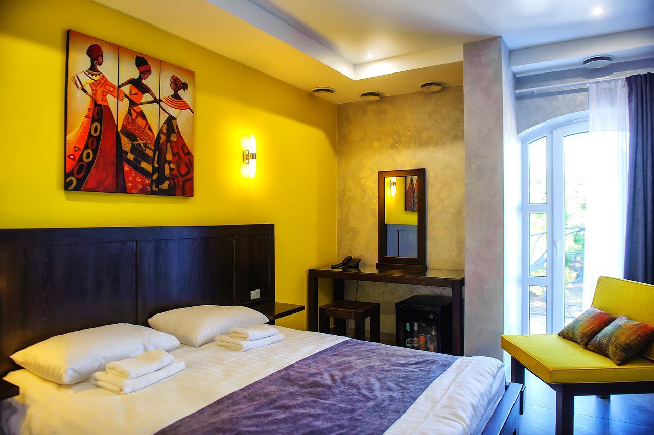 Gaudi Stylish Hotel โอเดสซา ภายนอก รูปภาพ