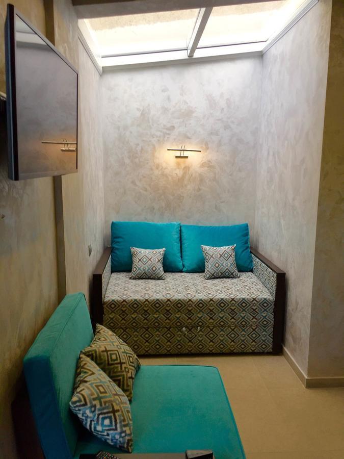 Gaudi Stylish Hotel โอเดสซา ภายนอก รูปภาพ